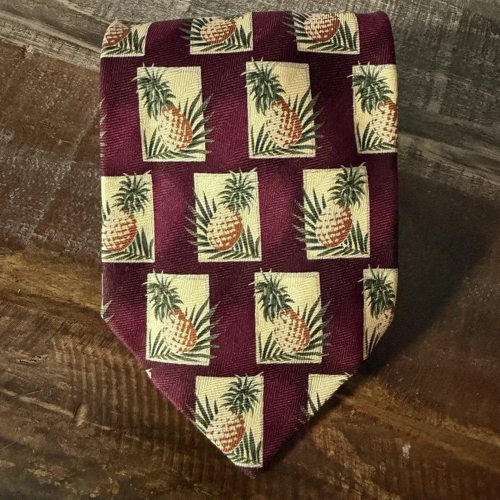 Tommy‎ Bahama 100% Silk Pineapple Square Necktie Maroon